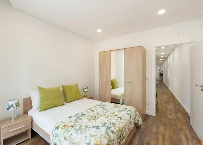 Апартаменты Viva Spacious Campanha *